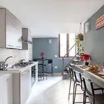 Apartament Hub Station